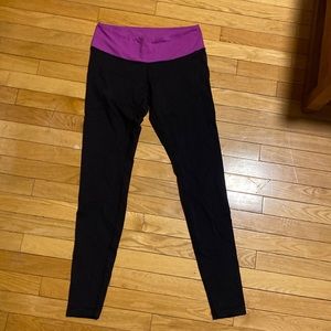 Reversible lululemon wunder under leggings size 8